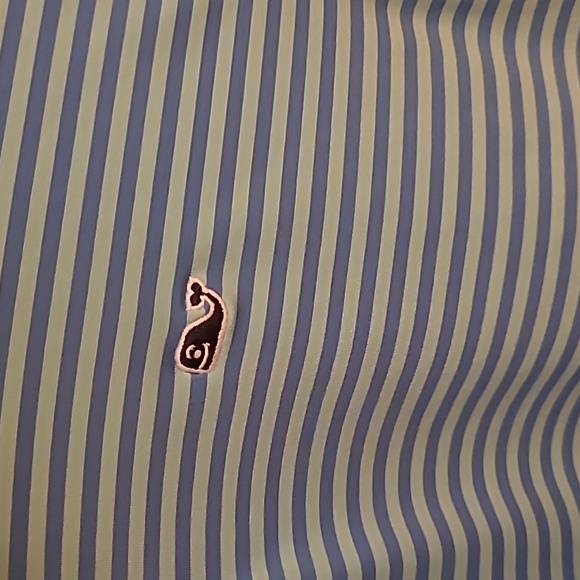 Vineyard Vines Performance. Size L - Picture 2 of 3